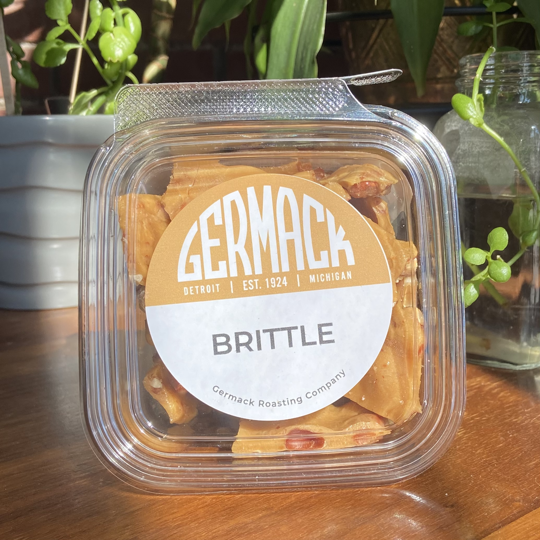 Picture Peanut Brittle 8oz